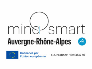 Logo : nom MinaSmart, souligné par texte Auvergne-Rhône-Alpes, puis drapeau de l'Union européenne et texte Co-financé par l'Union europénne