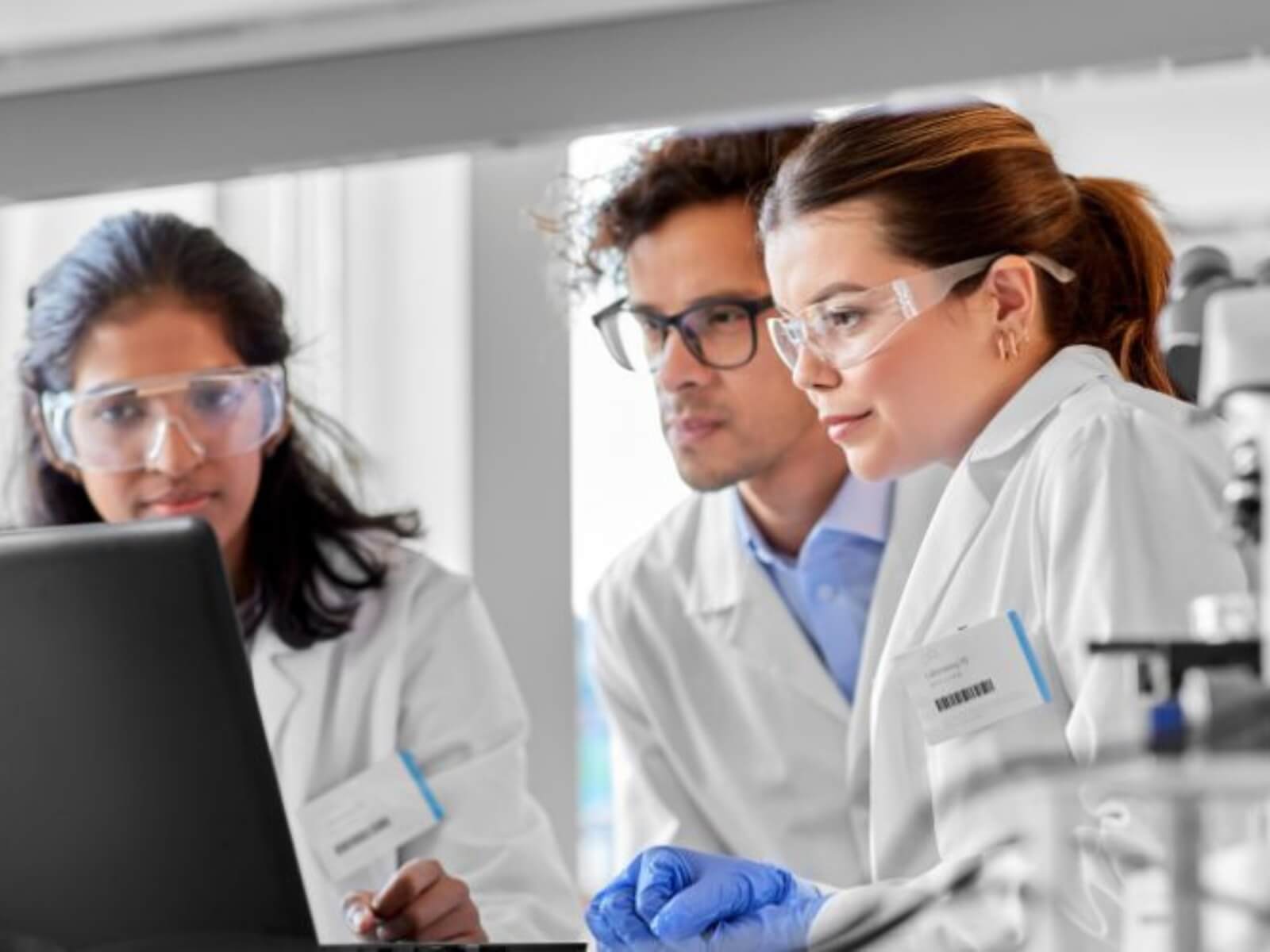 Un nouveau recueil pour découvrir les innovations scientifiques de Grenoble INP - UGA