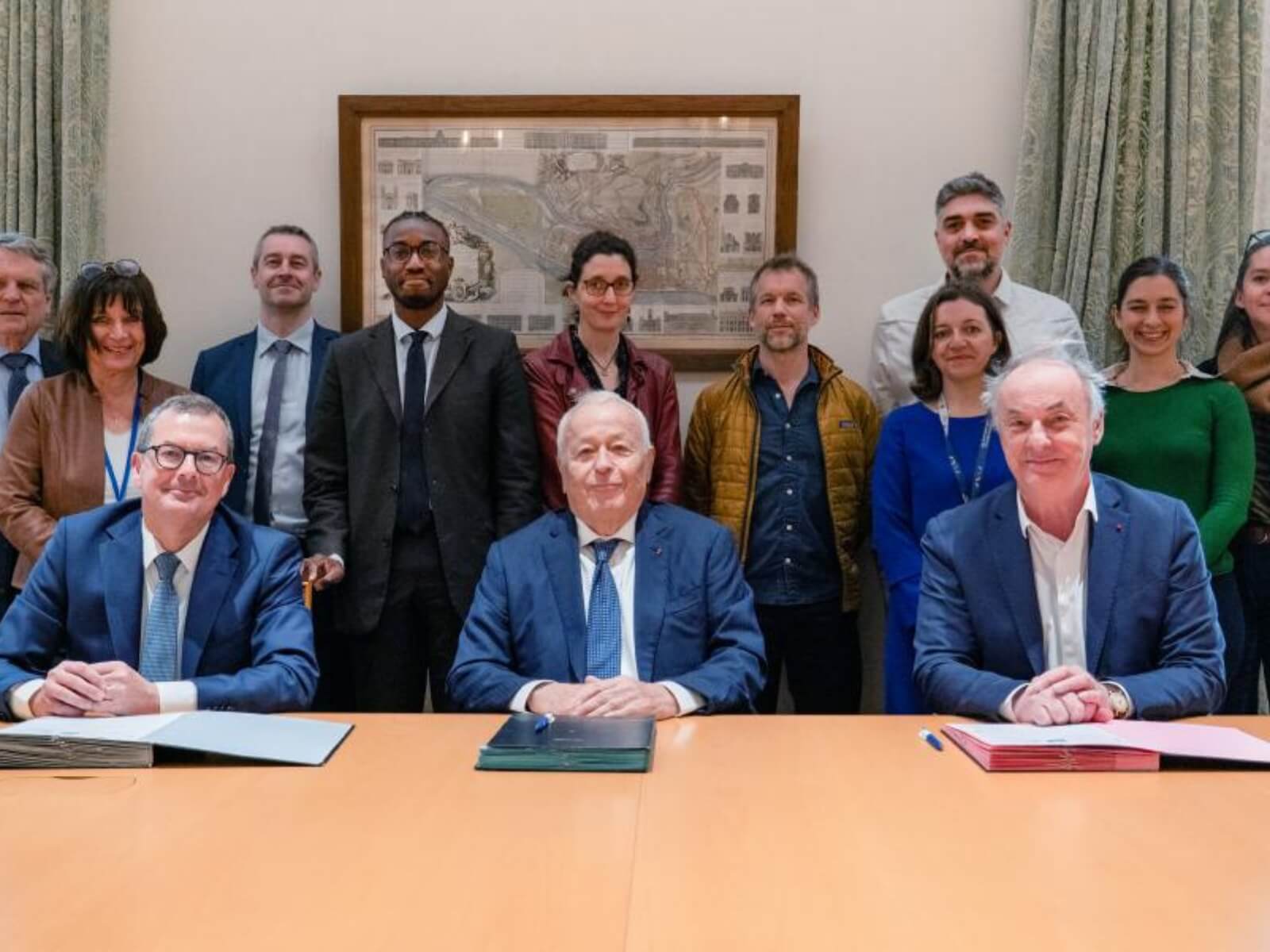 Les Hospices Civils de Lyon, l’Université Claude Bernard Lyon 1 et la Fondation Mérieux unissent leurs forces au service de la santé mondiale