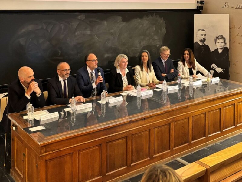 L’Institut Curie, le CEA et Thales signent un partenariat en vue de la construction d’une plateforme de radiothérapie FLASH unique au monde pour accélérer la guérison des cancers